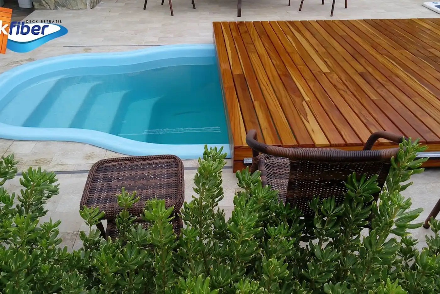 Cobertura para piscina de formato irregular