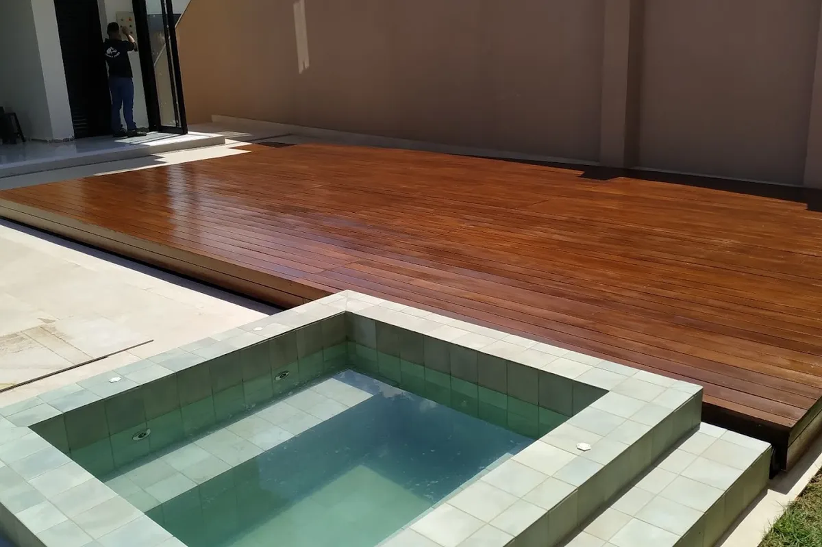 Deck retrátil Deckfiber instalado